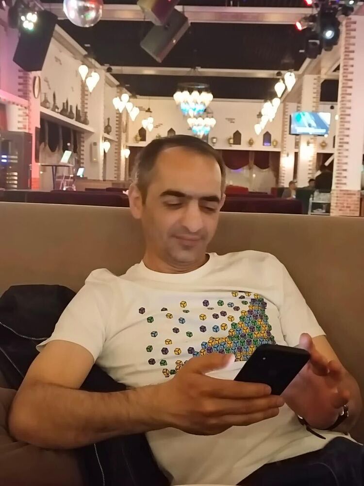 49727938  , 44 ,    