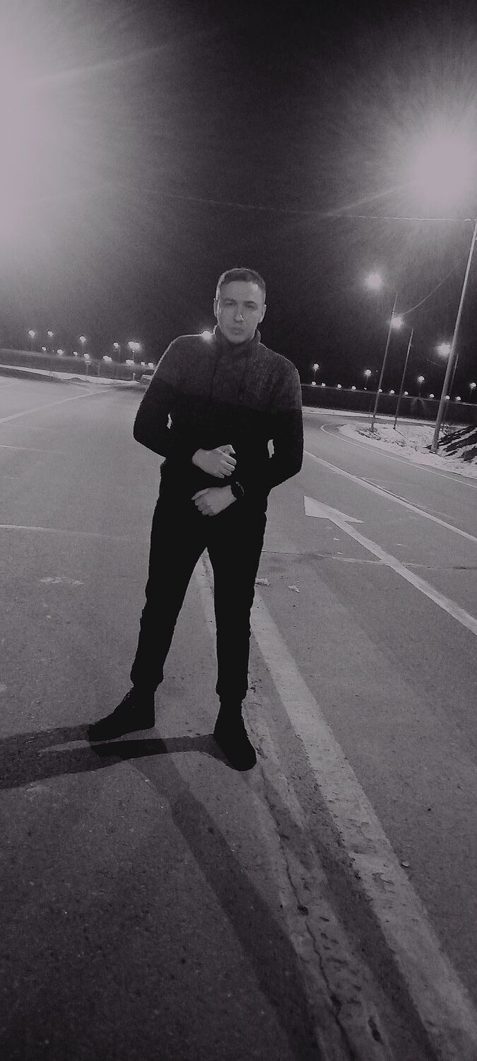  48256728  Viktor, 30 ,    