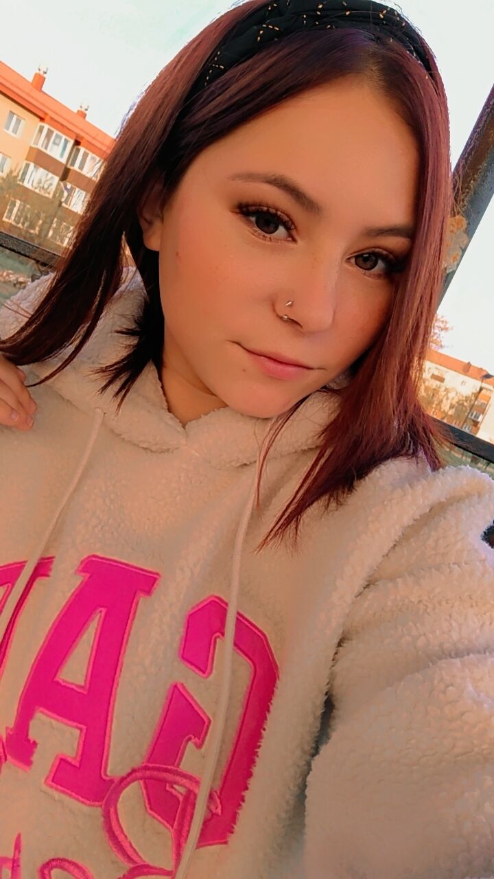  46732088  Ekaterina, 24 ,    
