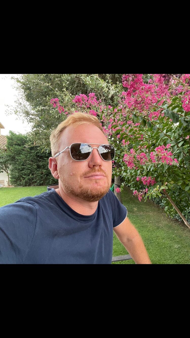  ,   David Justin, 47 ,   ,   , c 
