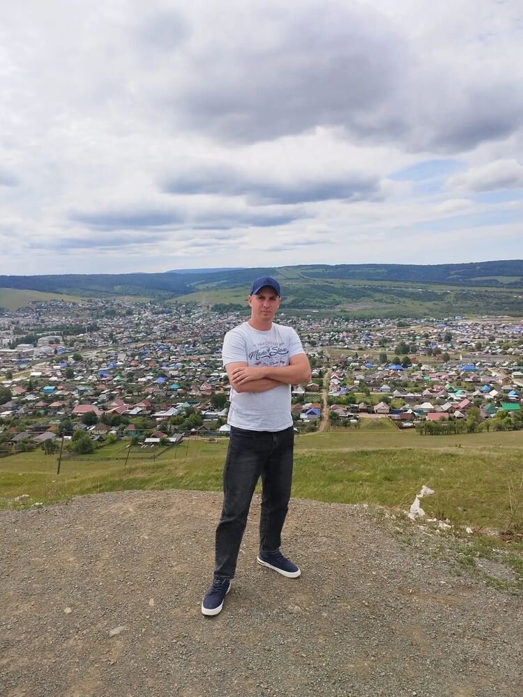  ,   Anton, 36 ,   ,   