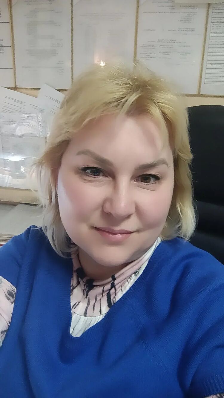  25761118  Natali, 47 ,    
