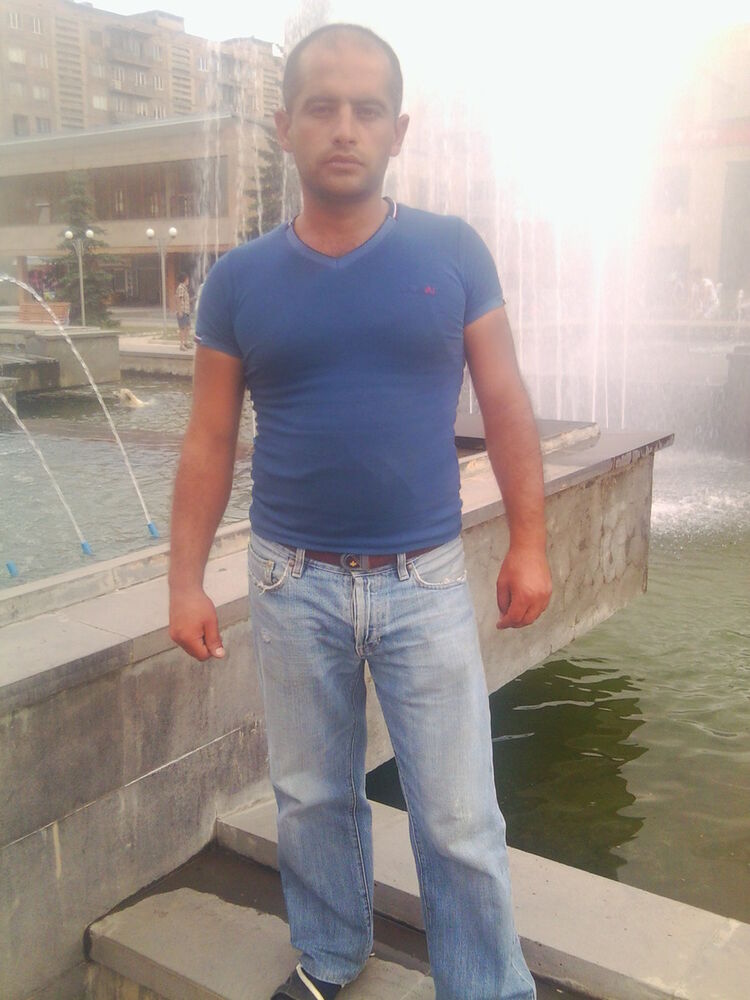  5426738  Arman, 44 ,    