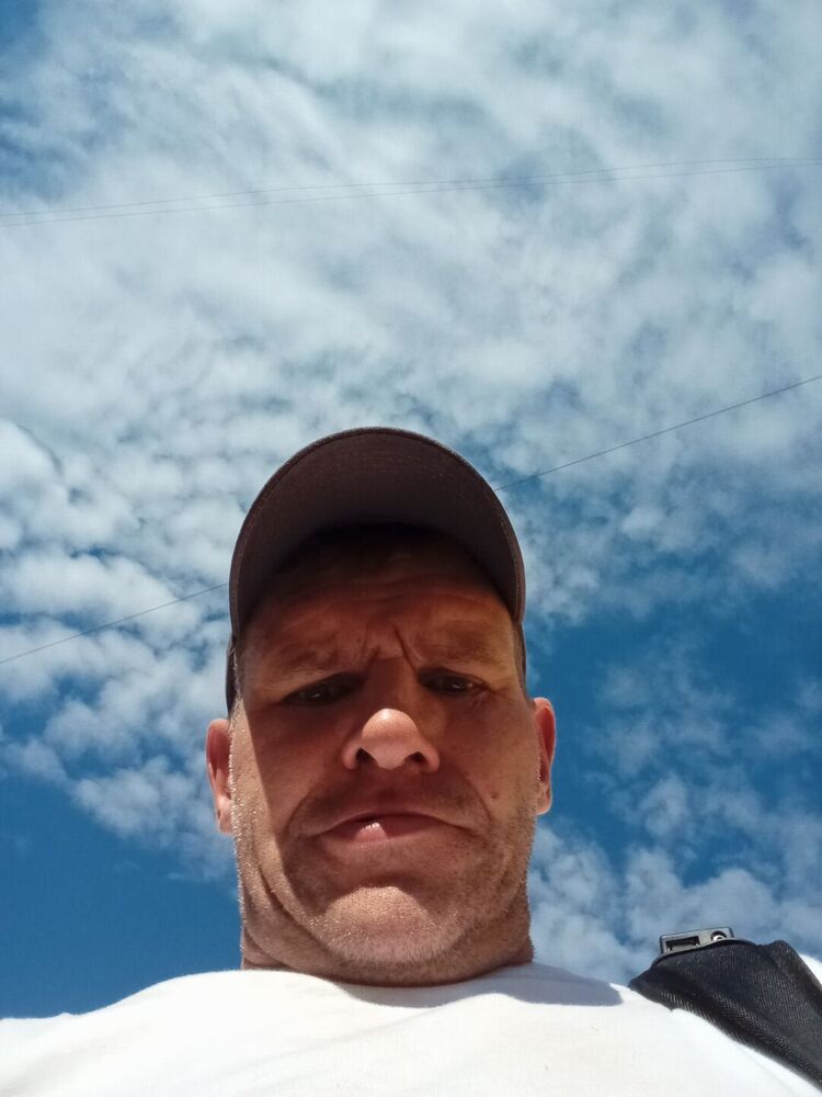  48983898  , 37 ,    -