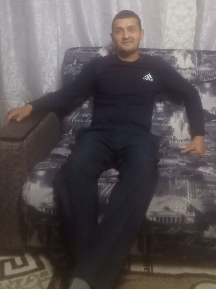  46096328  Aleksei, 41 ,    