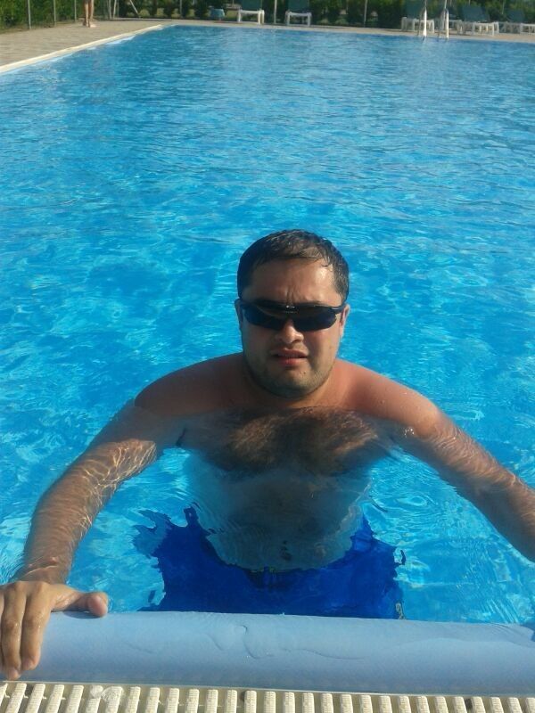  ,   Ruslan, 39 ,   ,   , c 