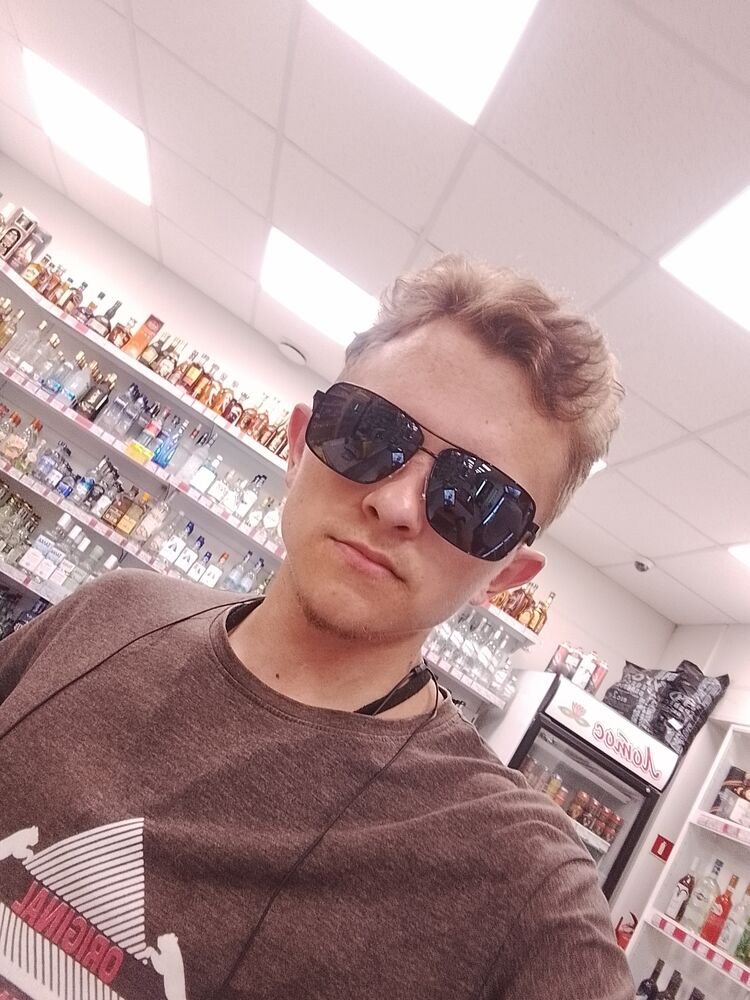  ,   Vuktor, 23 ,   ,   