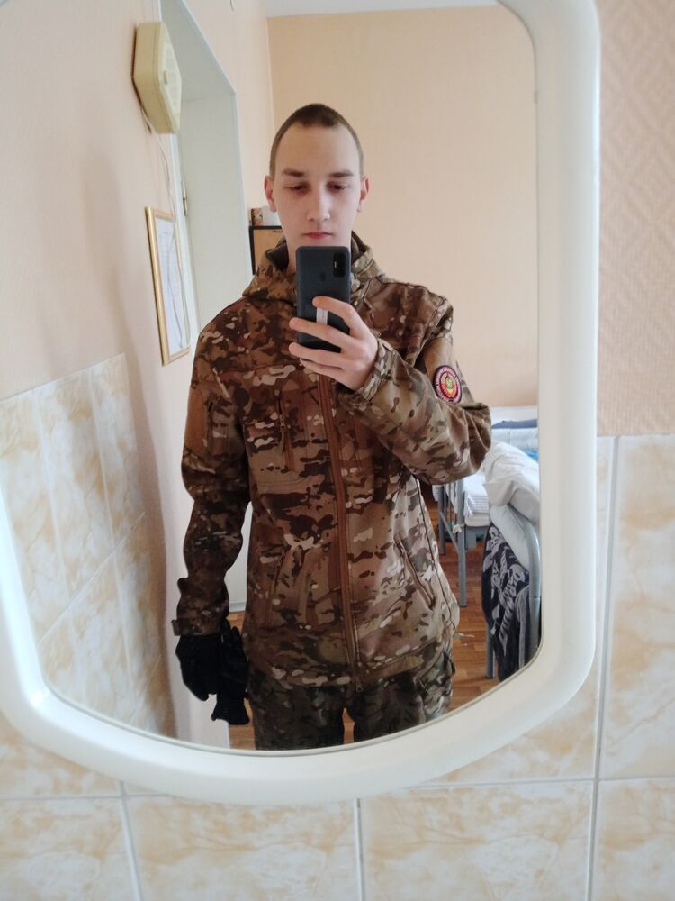 46723168  , 19 ,    