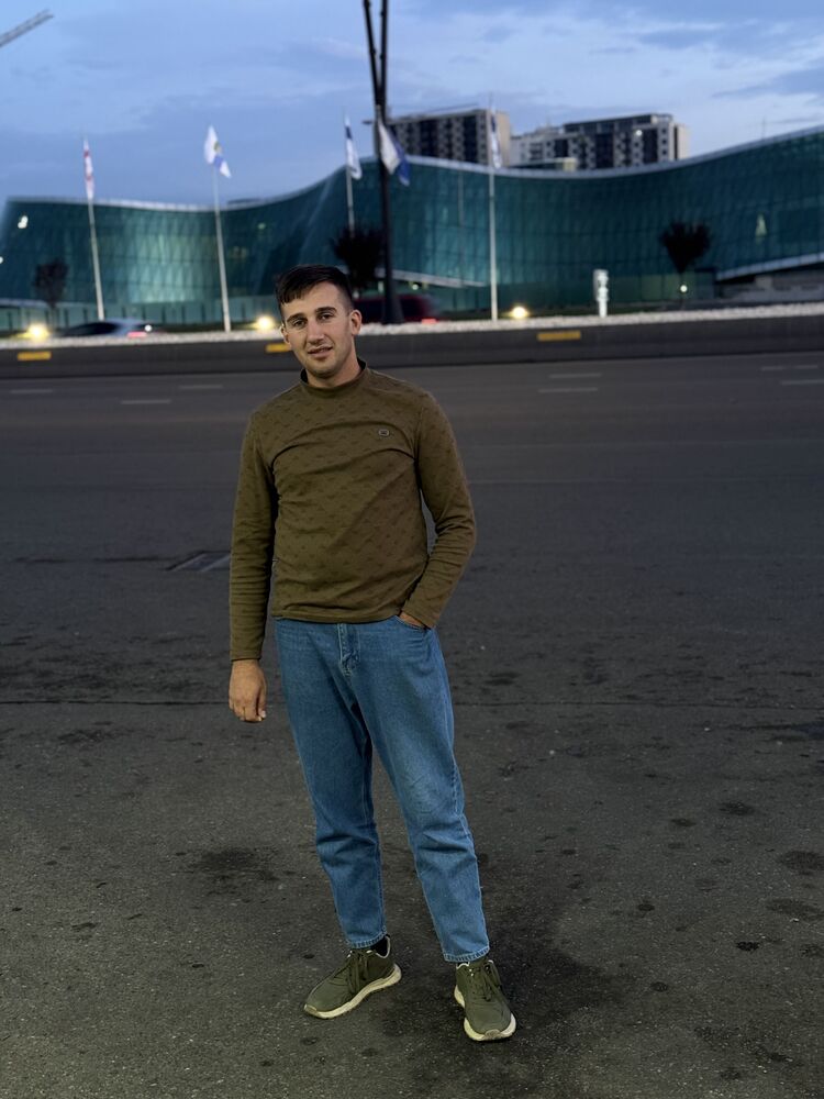  54164168  Naslet, 24 ,    