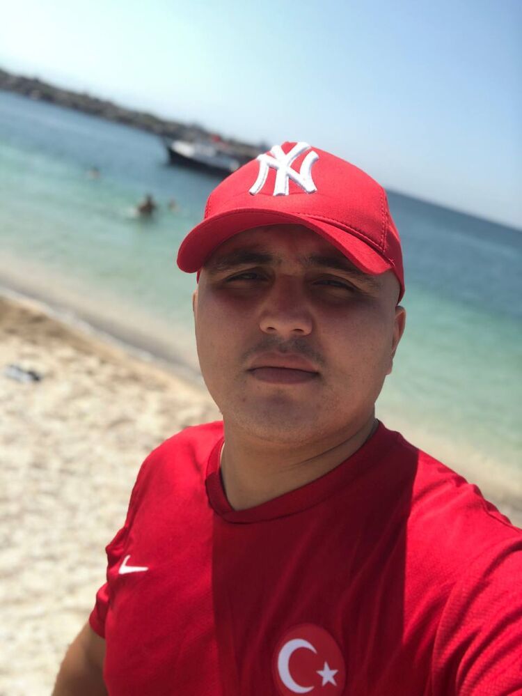  47960108  Ali, 26 ,    