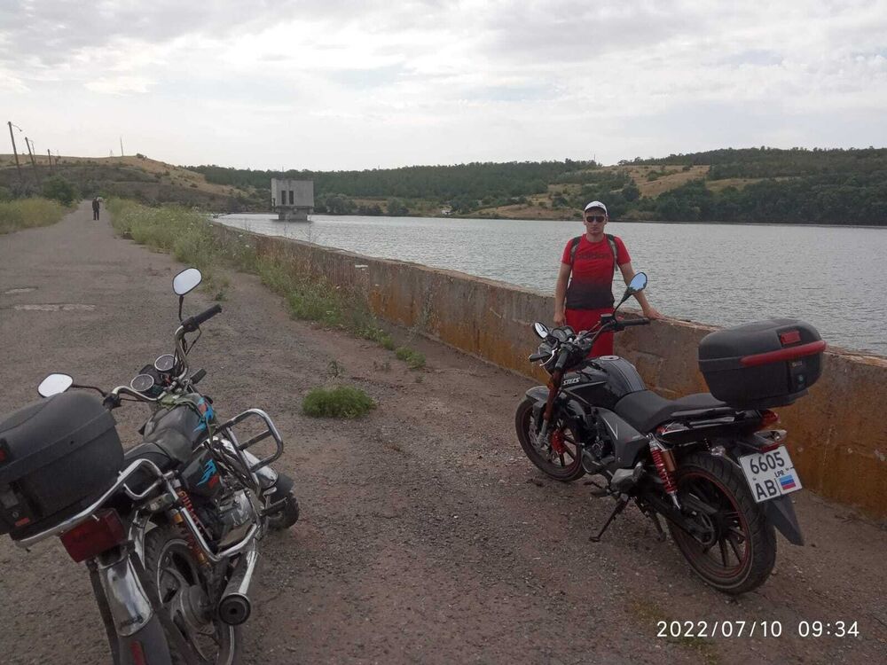  27689848  Rostislav, 30 ,    