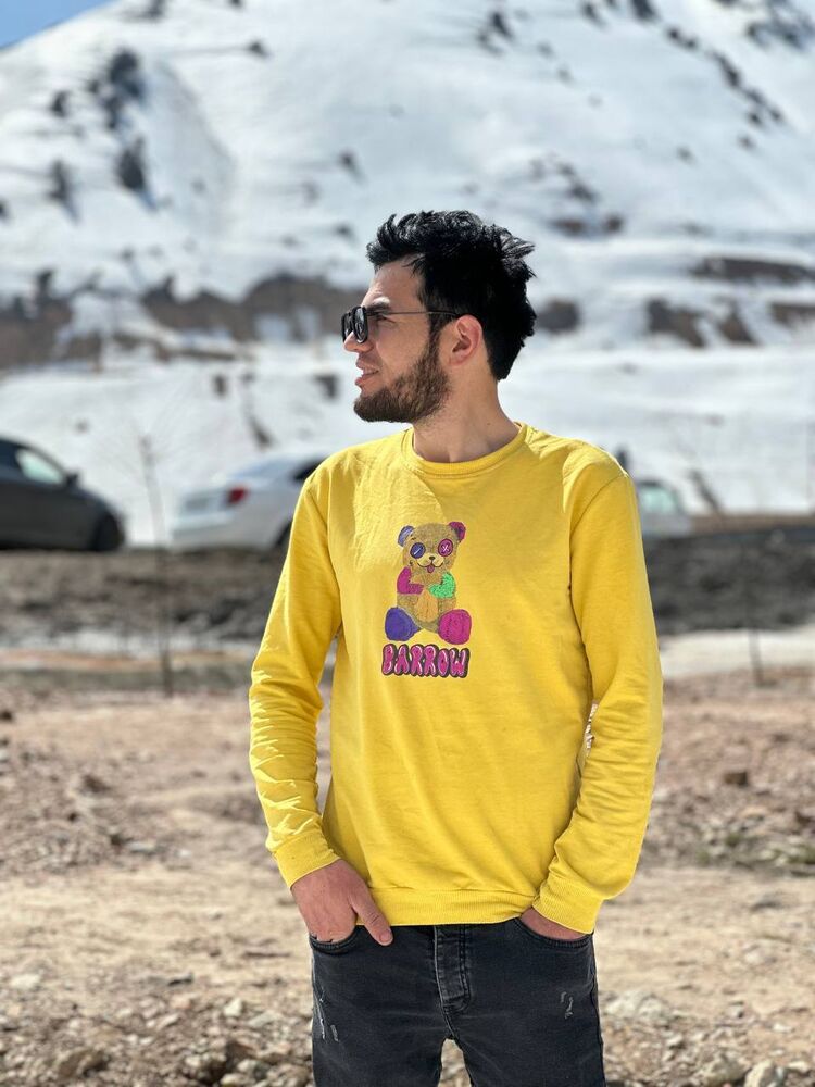  ,   Akrom, 28 ,   ,   