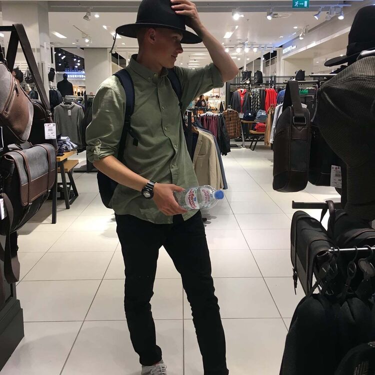 ���� 23558358 ������� �����, 28 ���, ���� ���������� � �������-��-����