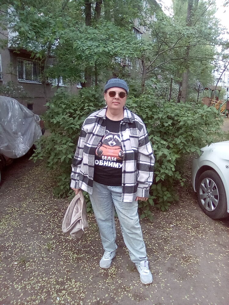  51128098  Liza, 51 ,    