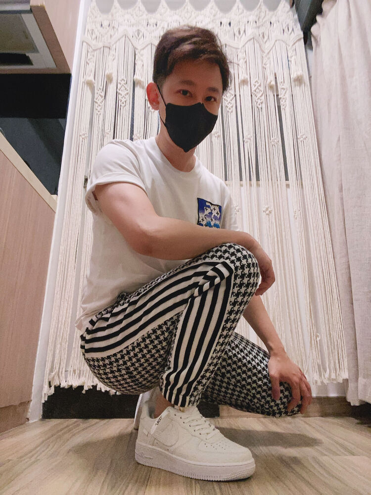 ���� 40729918 ������� Ambrose, 42 ����, ���� ���������� � Hong Kong