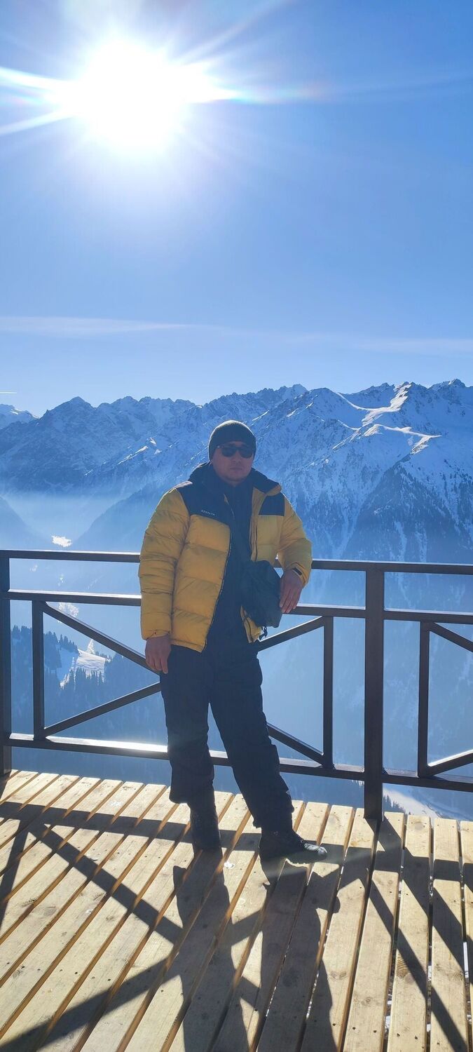  48505378  Sabyrov, 30 ,    