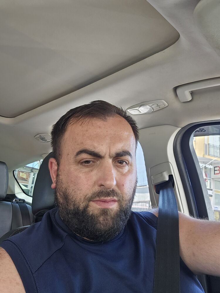  45606848  Tamazi, 39 ,    
