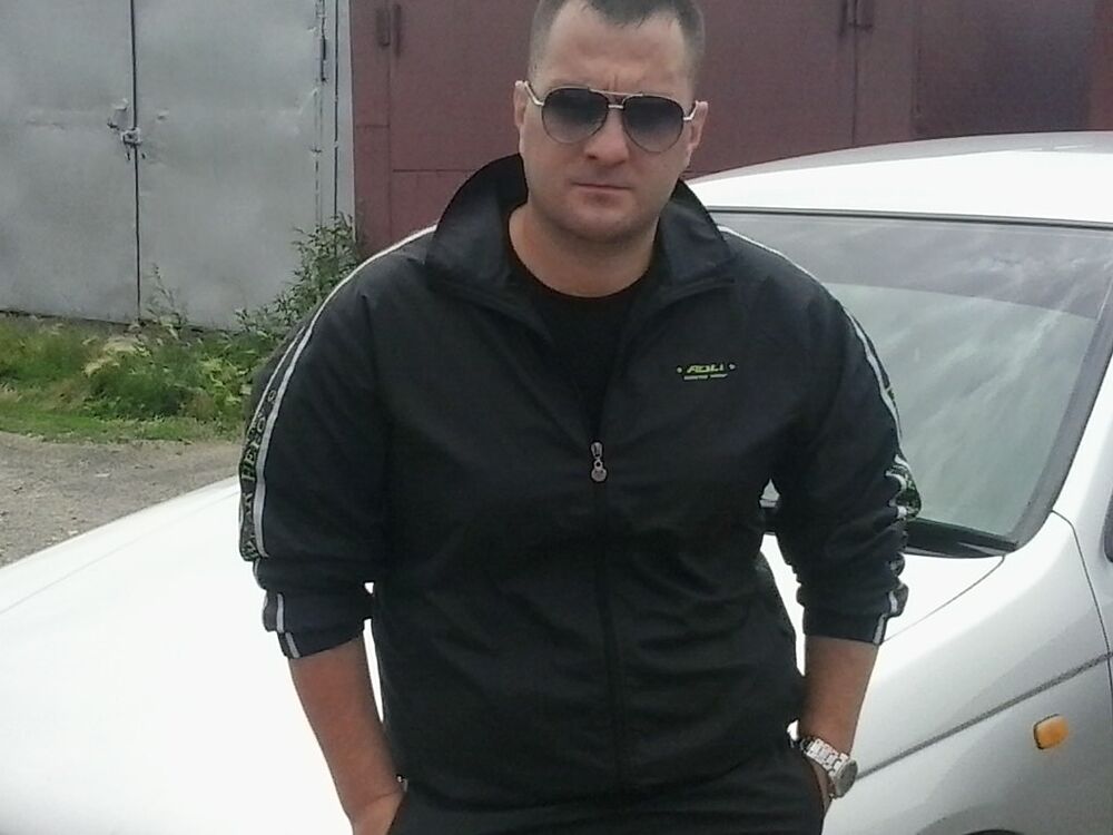  13757648  Petr, 41 ,    