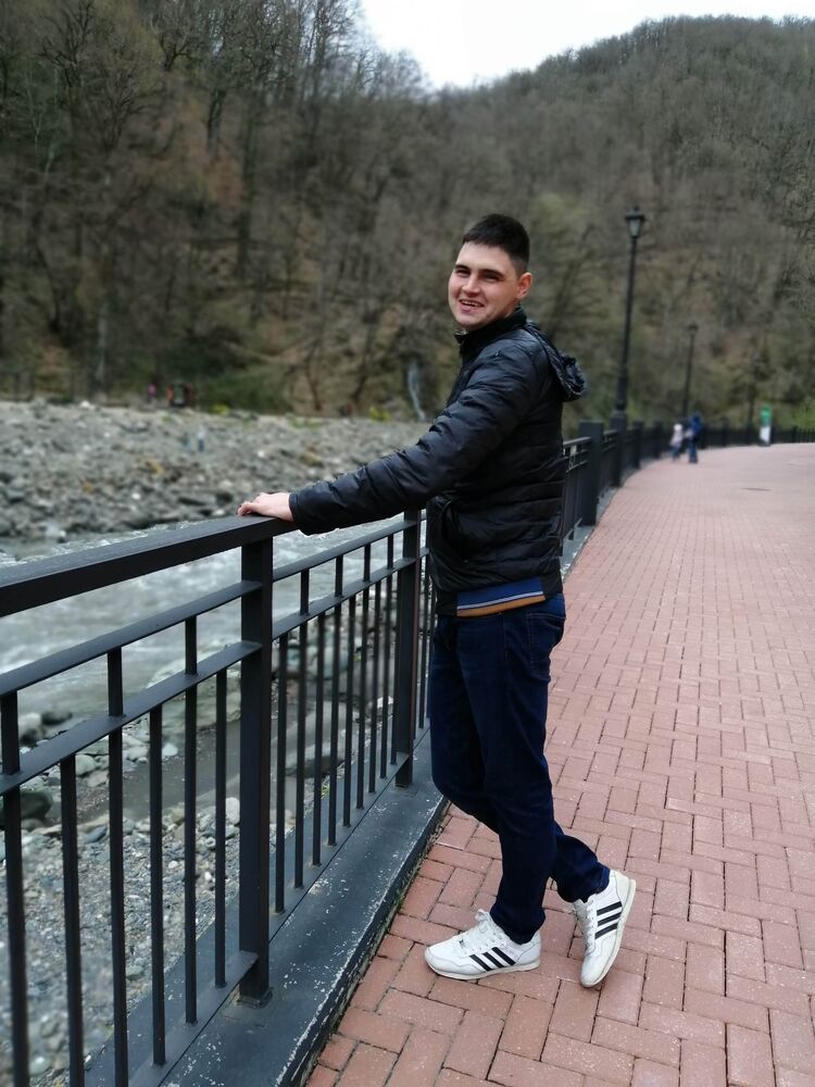  50425028  Ivan, 32 ,     