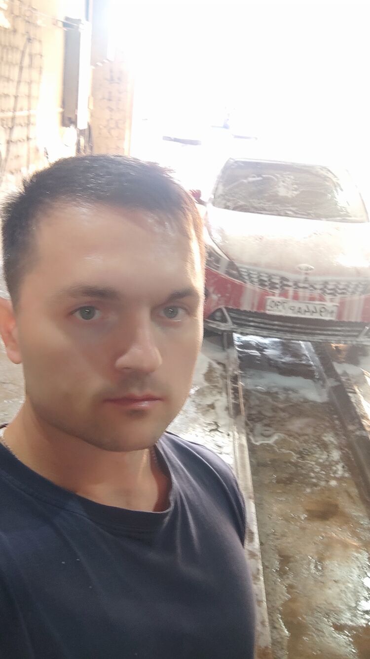  41047928  , 33 ,    