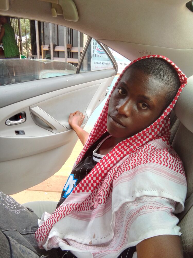  44931598  Kelvin Lucas, 25 ,    Charenton-Le-Pont