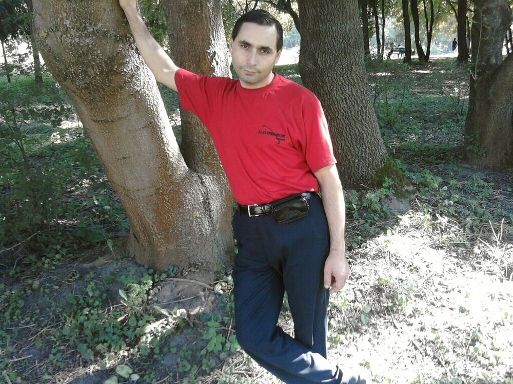  ,   Sergiu, 46 ,   ,   , c 