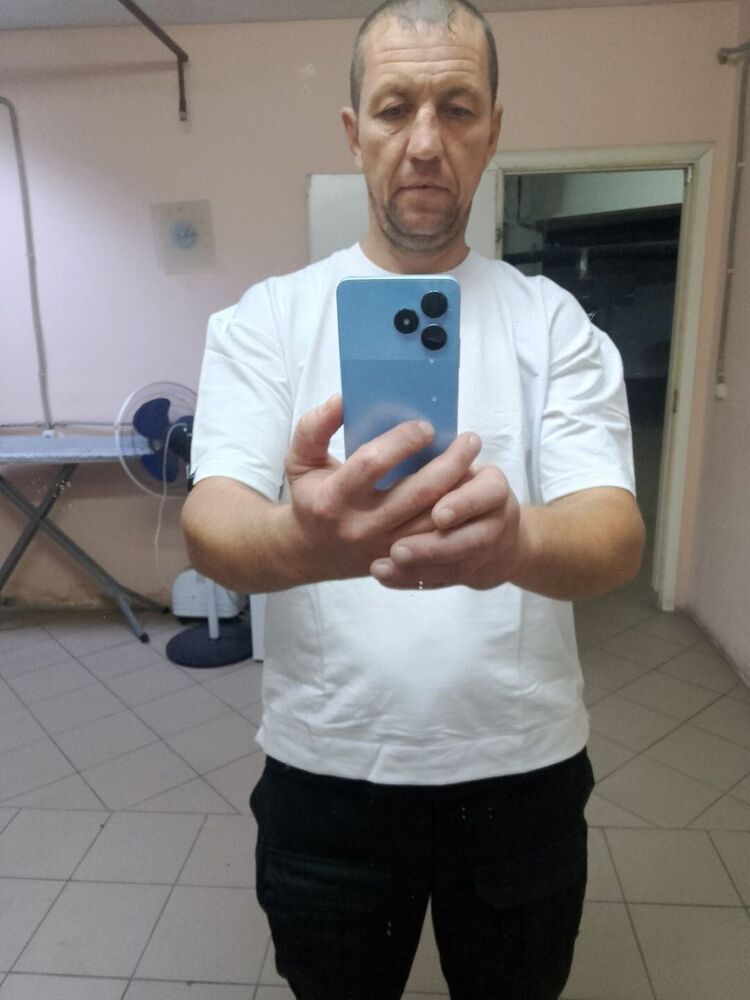  53726268  , 42 ,    