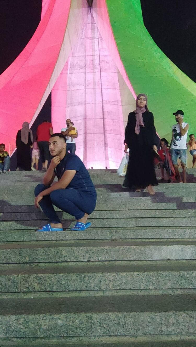  44367308  Hakou, 25 ,    Algiers