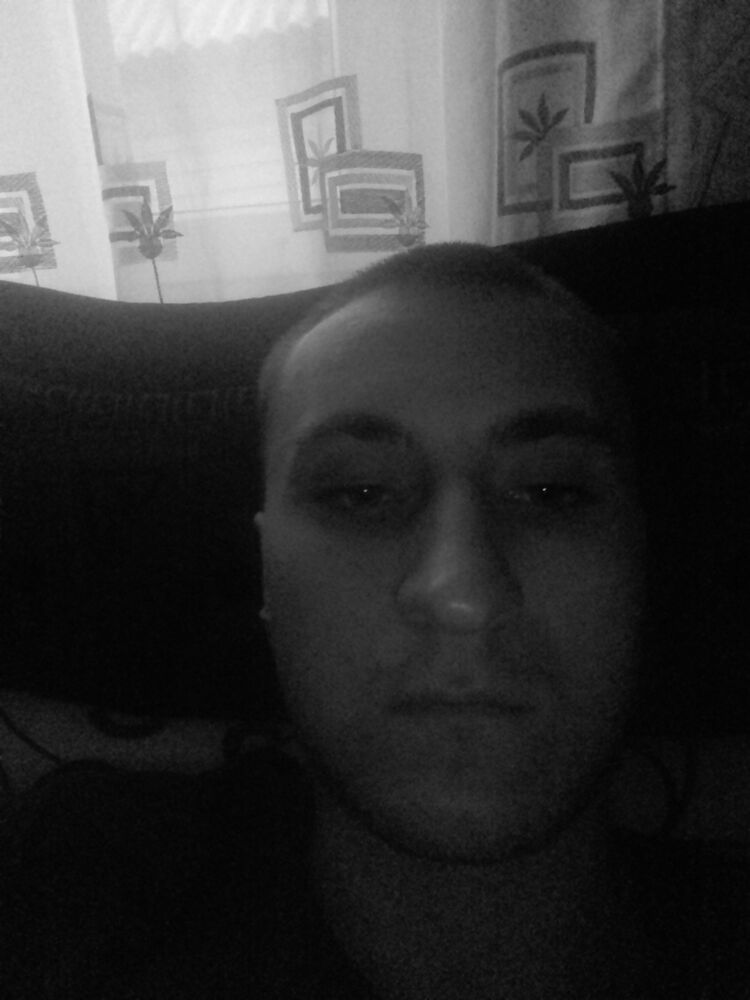  ,   Dima, 32 ,   