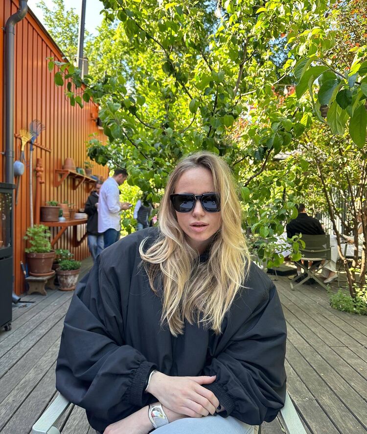  ,   , 28 ,   c 