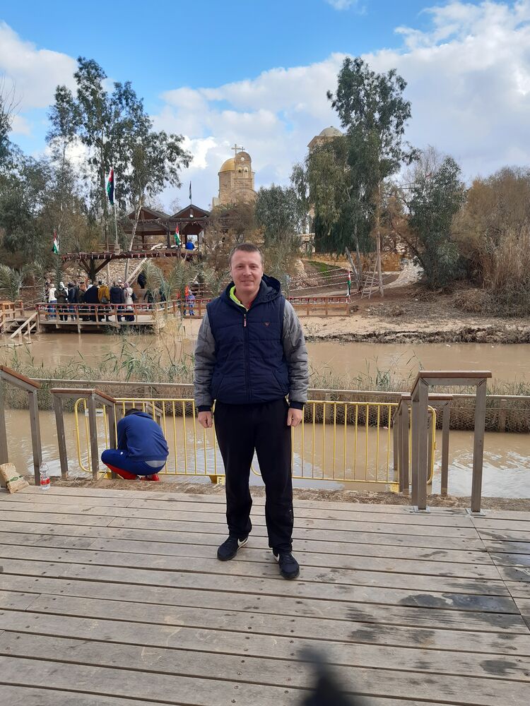  Azor,   Anton, 32 ,   ,   