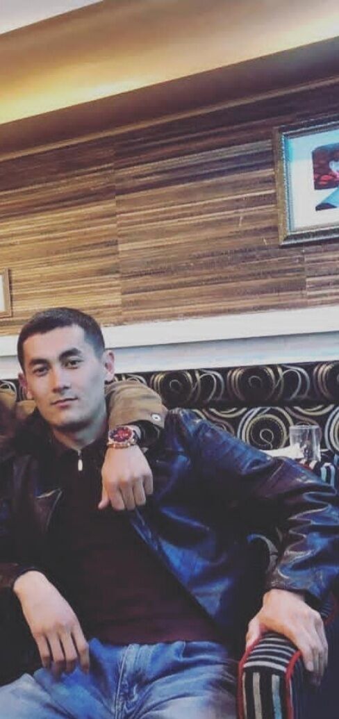  33582788  Bekzhigit, 29 ,    