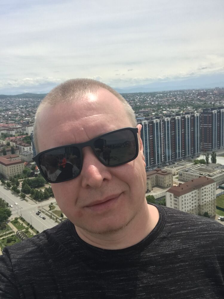  47146298  Nik, 41 ,    