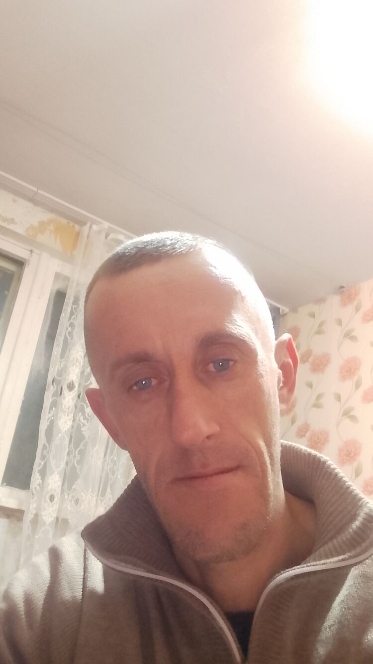  49658838  Alexander, 39 ,    