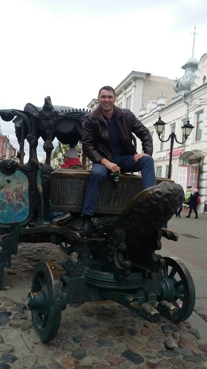  14859358  Vladimir, 42 ,    