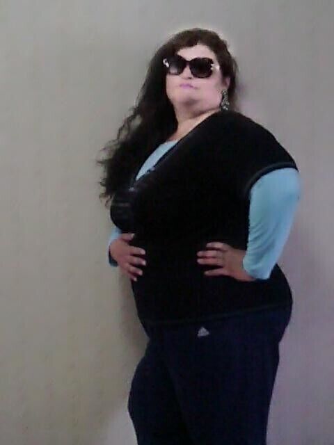  51325308  Zamira, 49 ,    