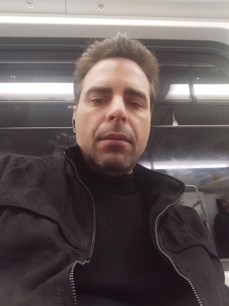  ,   Mehdi, 42 ,   ,   