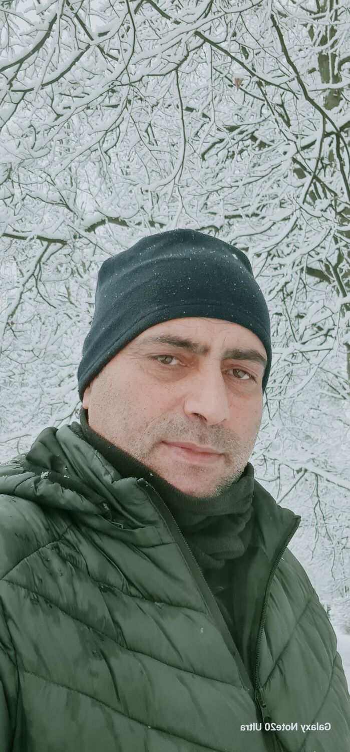 52778718  Salim, 50 ,    