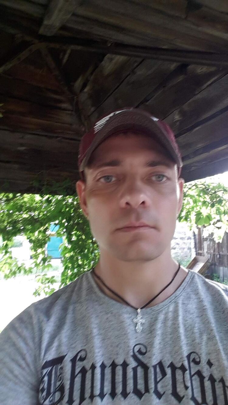  22696958  , 37 ,    -