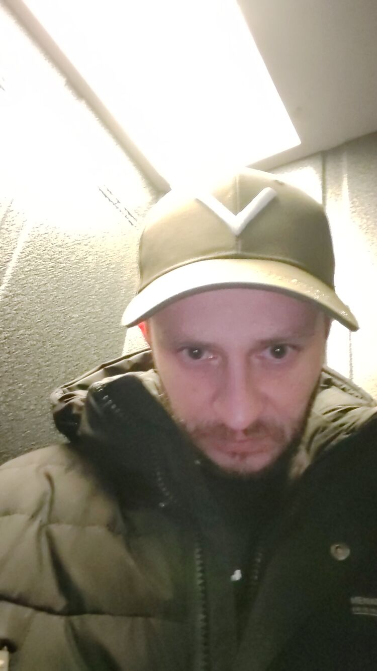  49851728  , 37 ,    