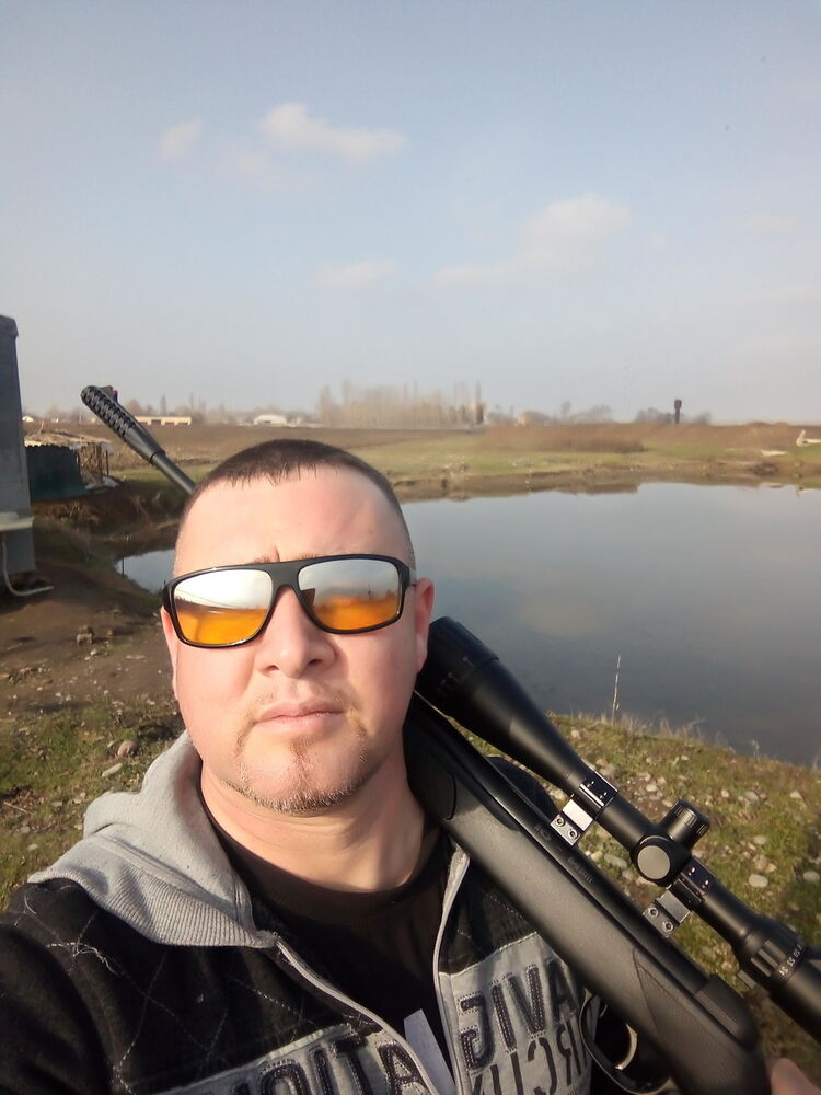  15599938  John, 41 ,    