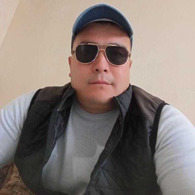  52022258  , 35 ,    Camovce