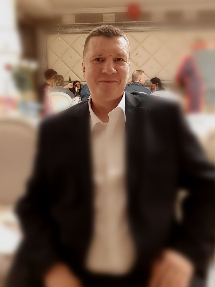  53542168  Valery, 47 ,    