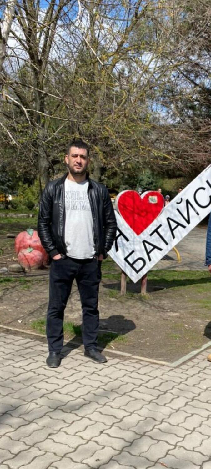  23325848  Aksin, 38 ,    --