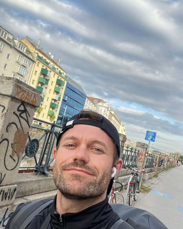  ,   , 35 ,   c 