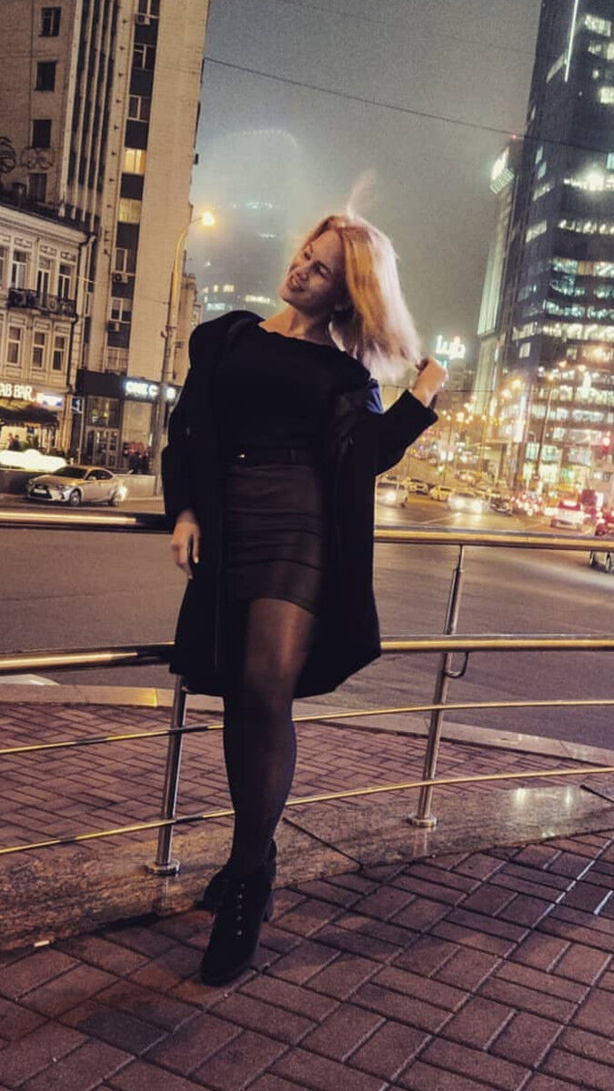  19370418  Elena, 26 ,    