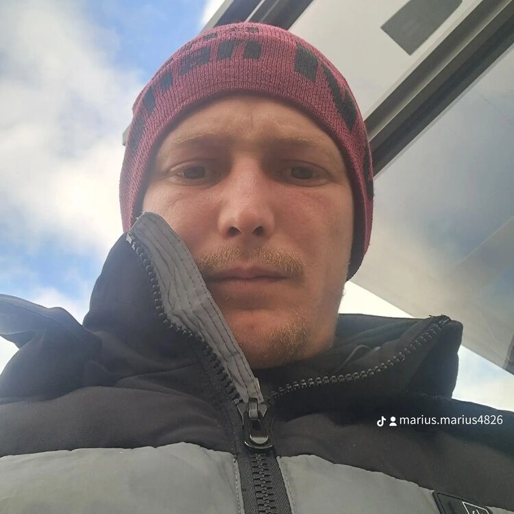  47258758  Marius, 30 ,    Leesburg