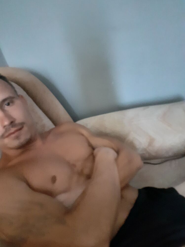  28965818  Mishail, 34 ,    