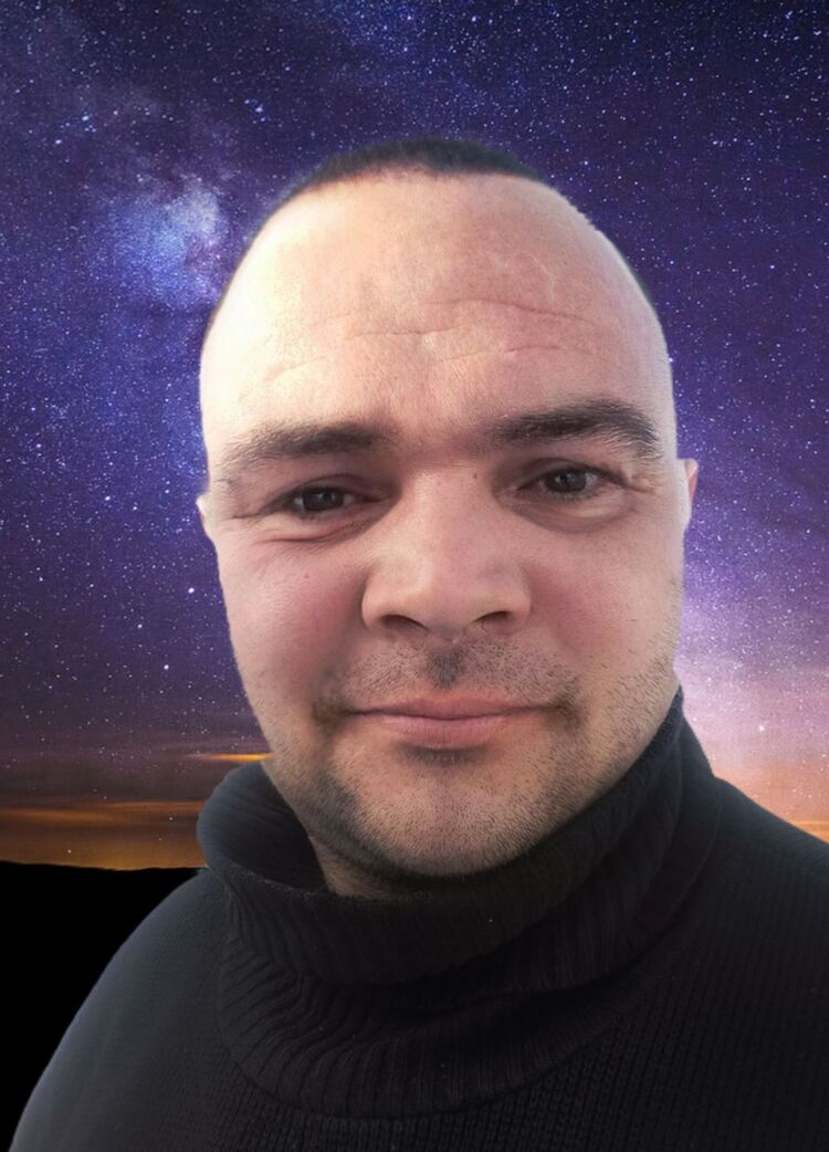  41185298  Ravil, 40 ,    