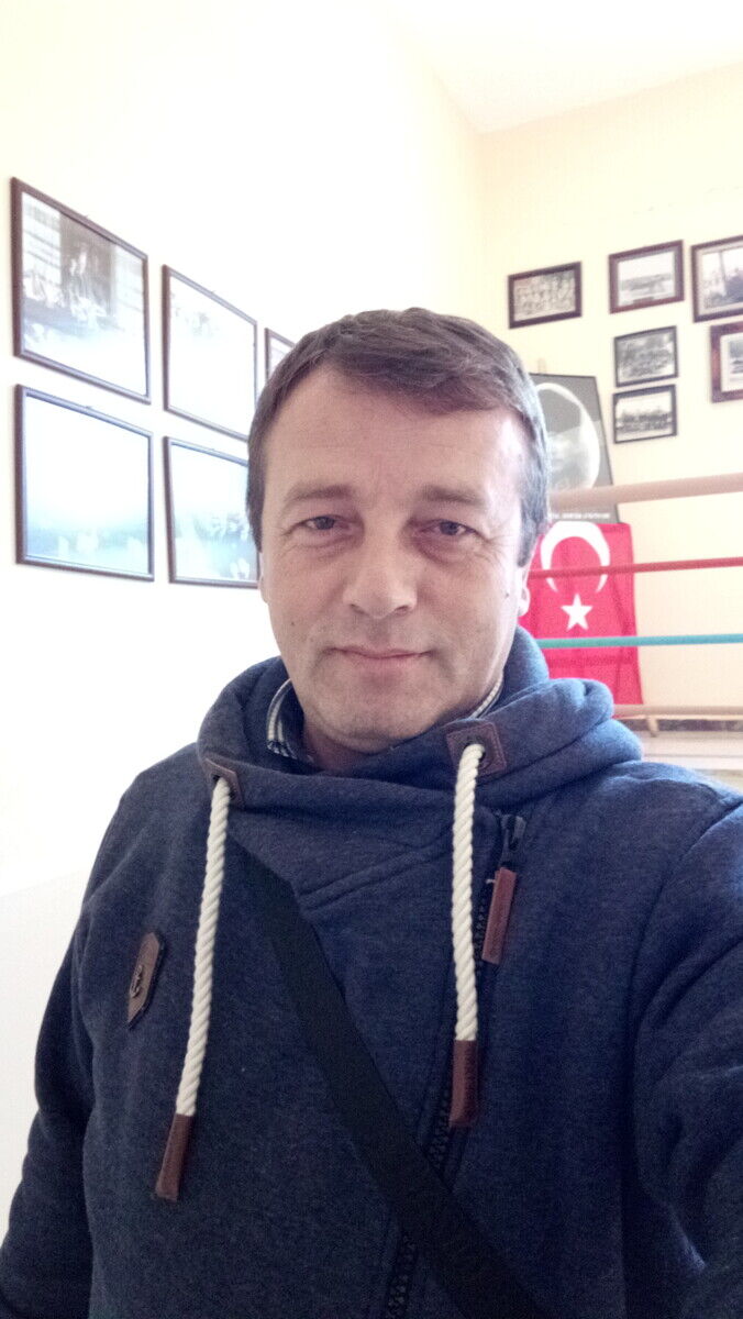  21576828  Yusuf, 49 ,    Kusadasi